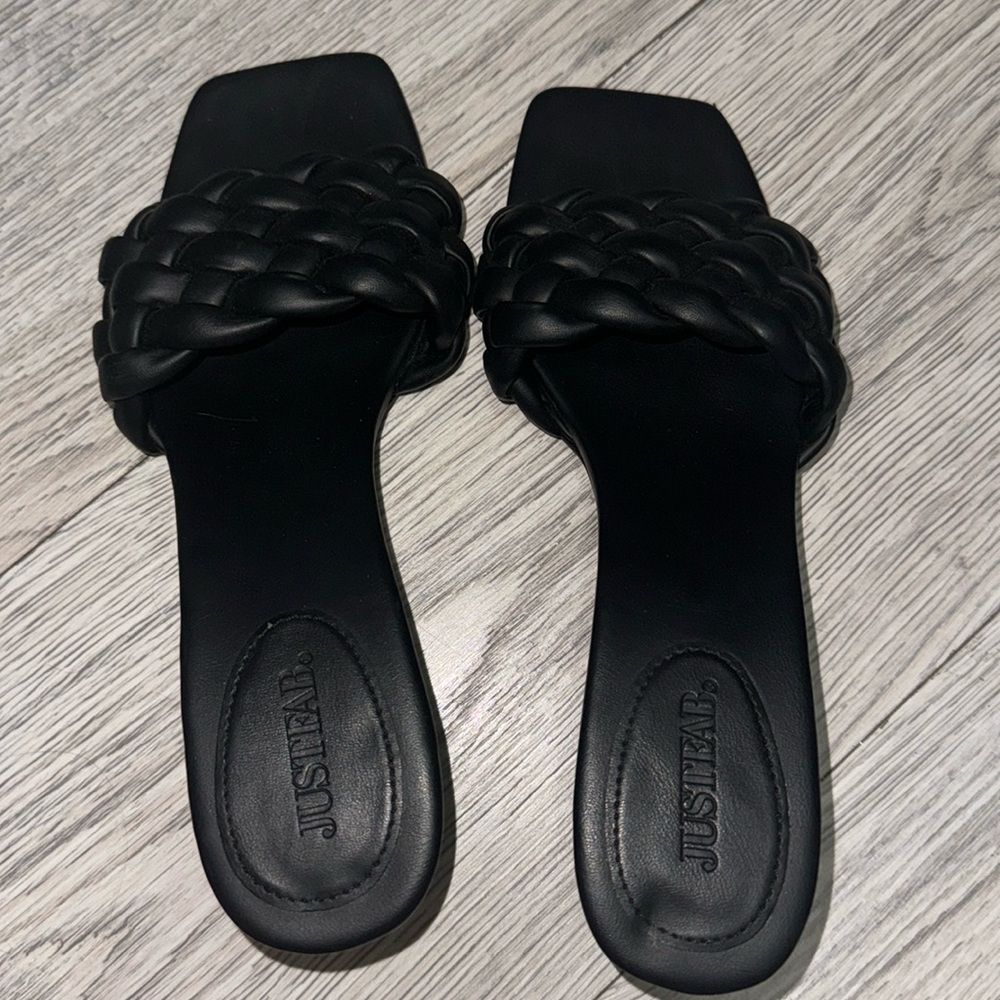 Just fab black kitten heels never worn